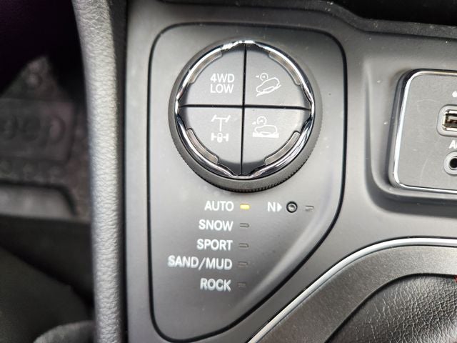 2020 Jeep Cherokee Trailhawk