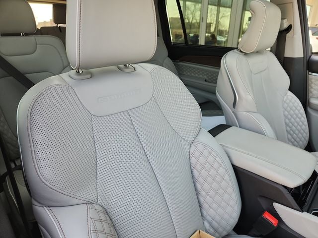 2022 Jeep Grand Cherokee L Summit