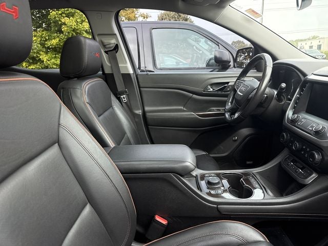 2020 GMC Acadia AT4
