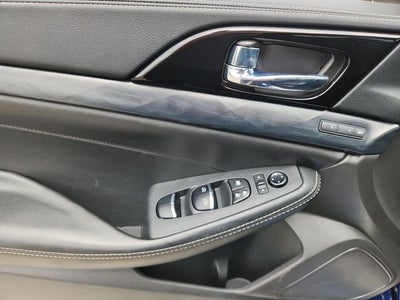 2023 Nissan Maxima Platinum