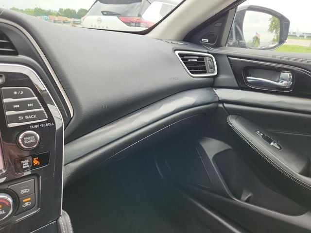 2023 Nissan Maxima Platinum