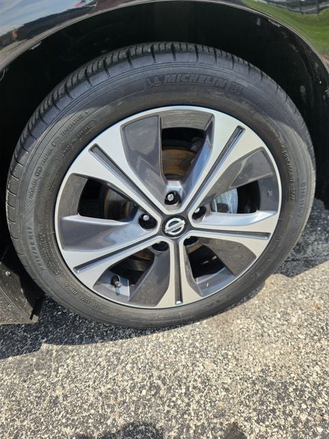 2022 Nissan Leaf SV