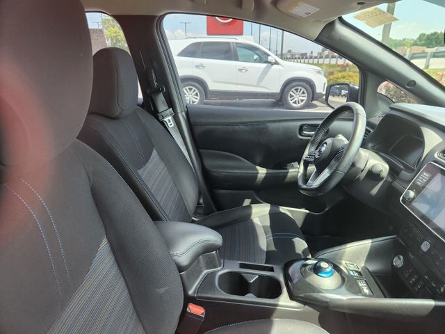 2022 Nissan Leaf SV