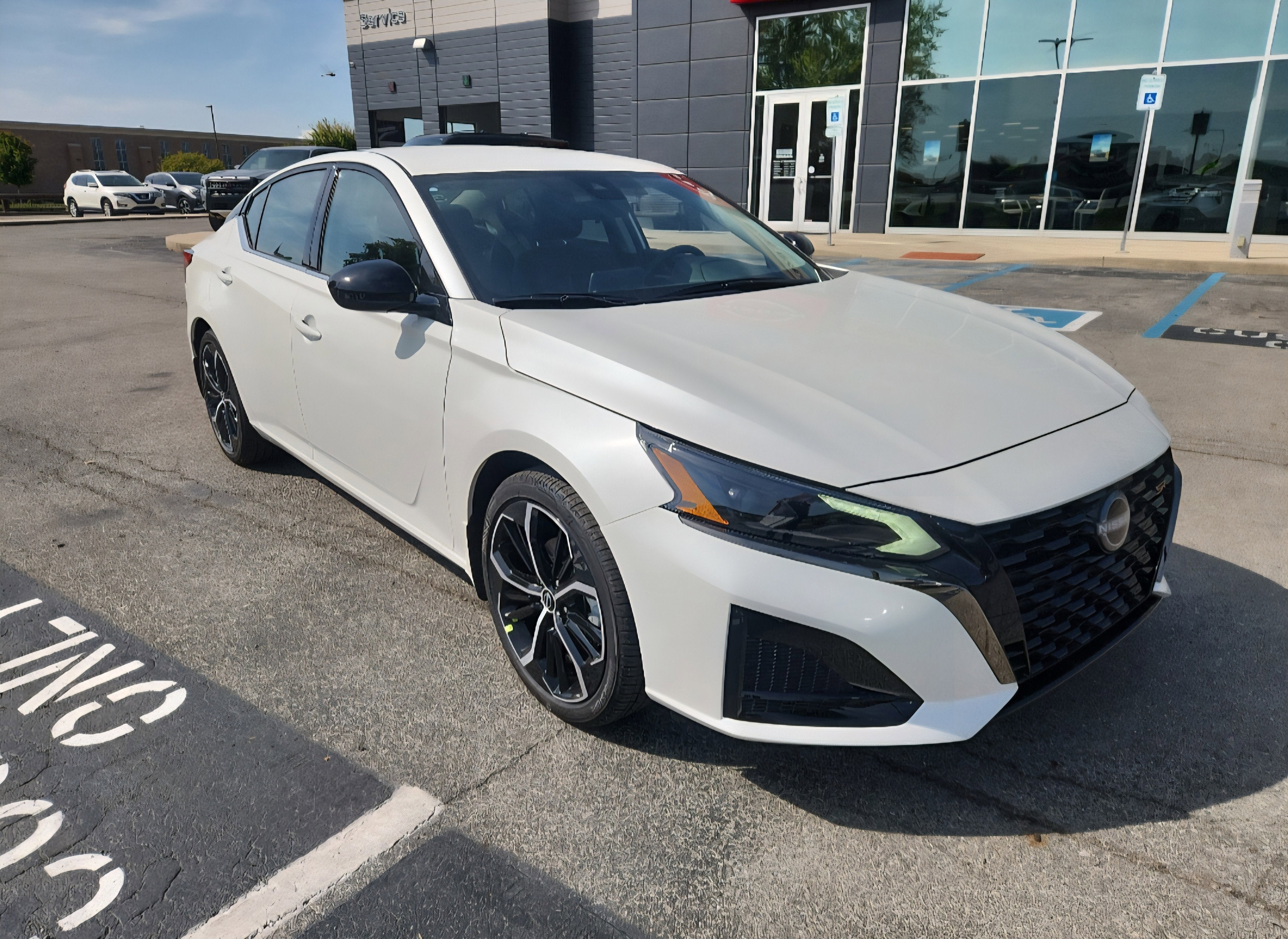 2025 Nissan Altima SR