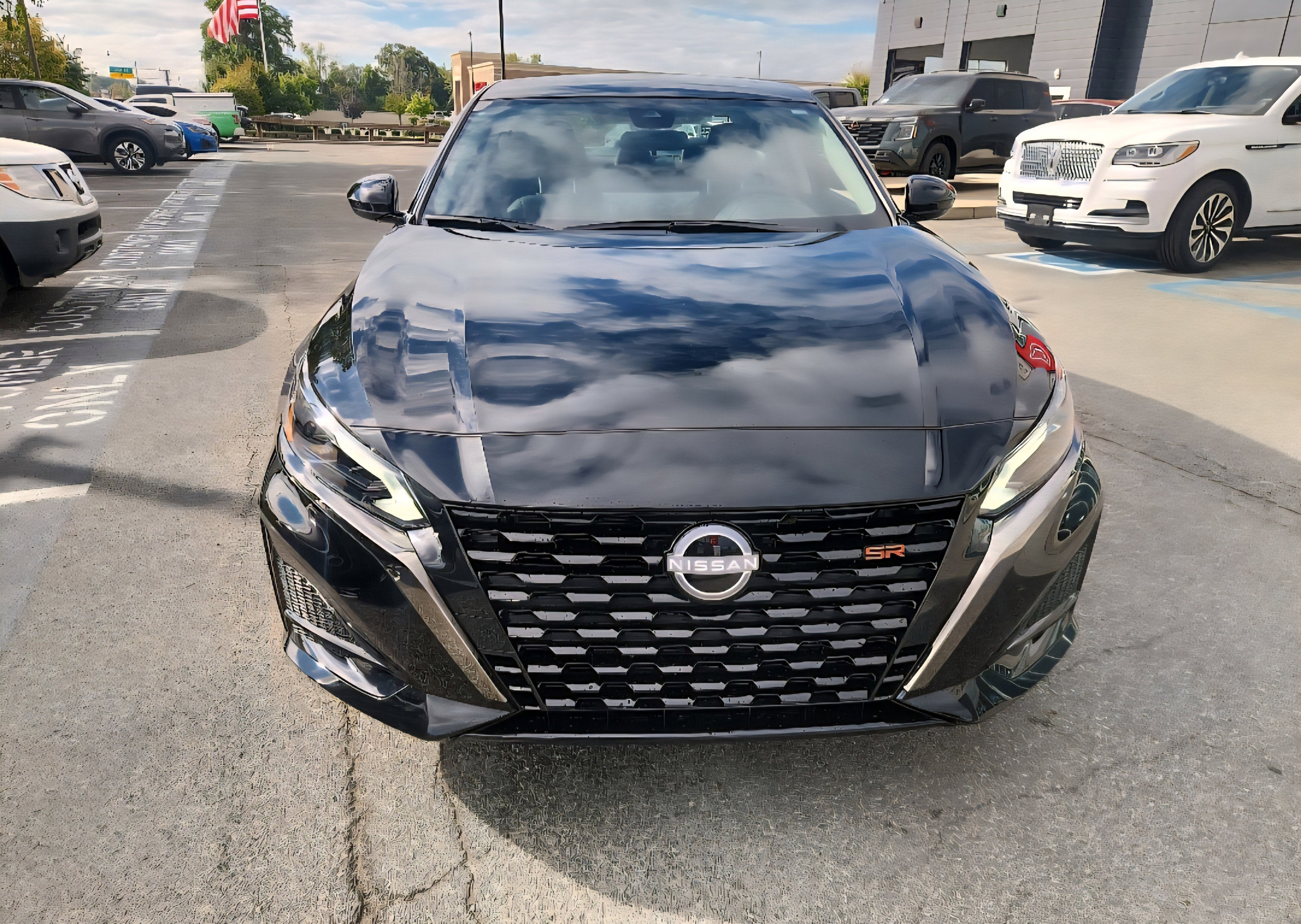 2025 Nissan Altima SR