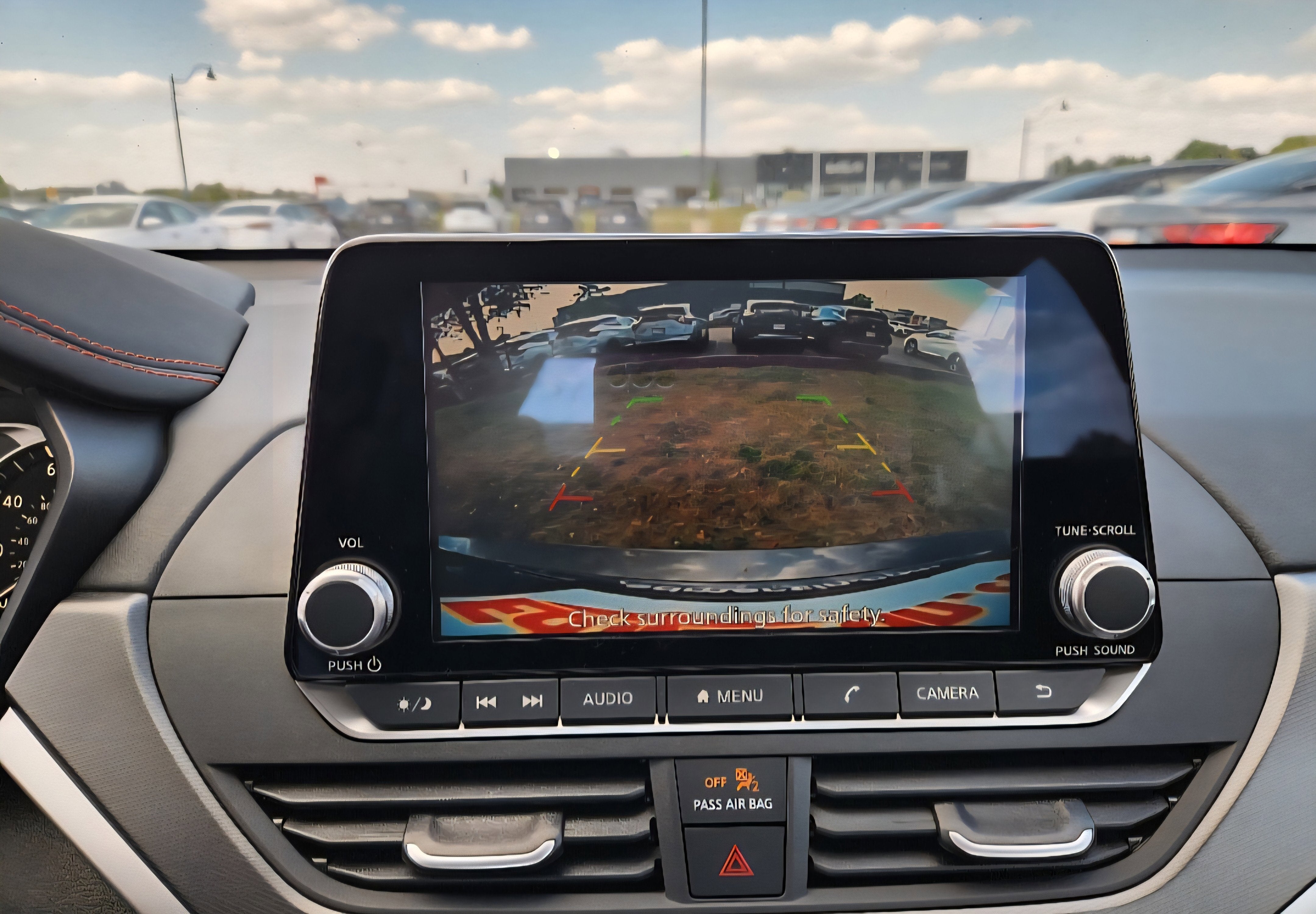 2025 Nissan Altima SR