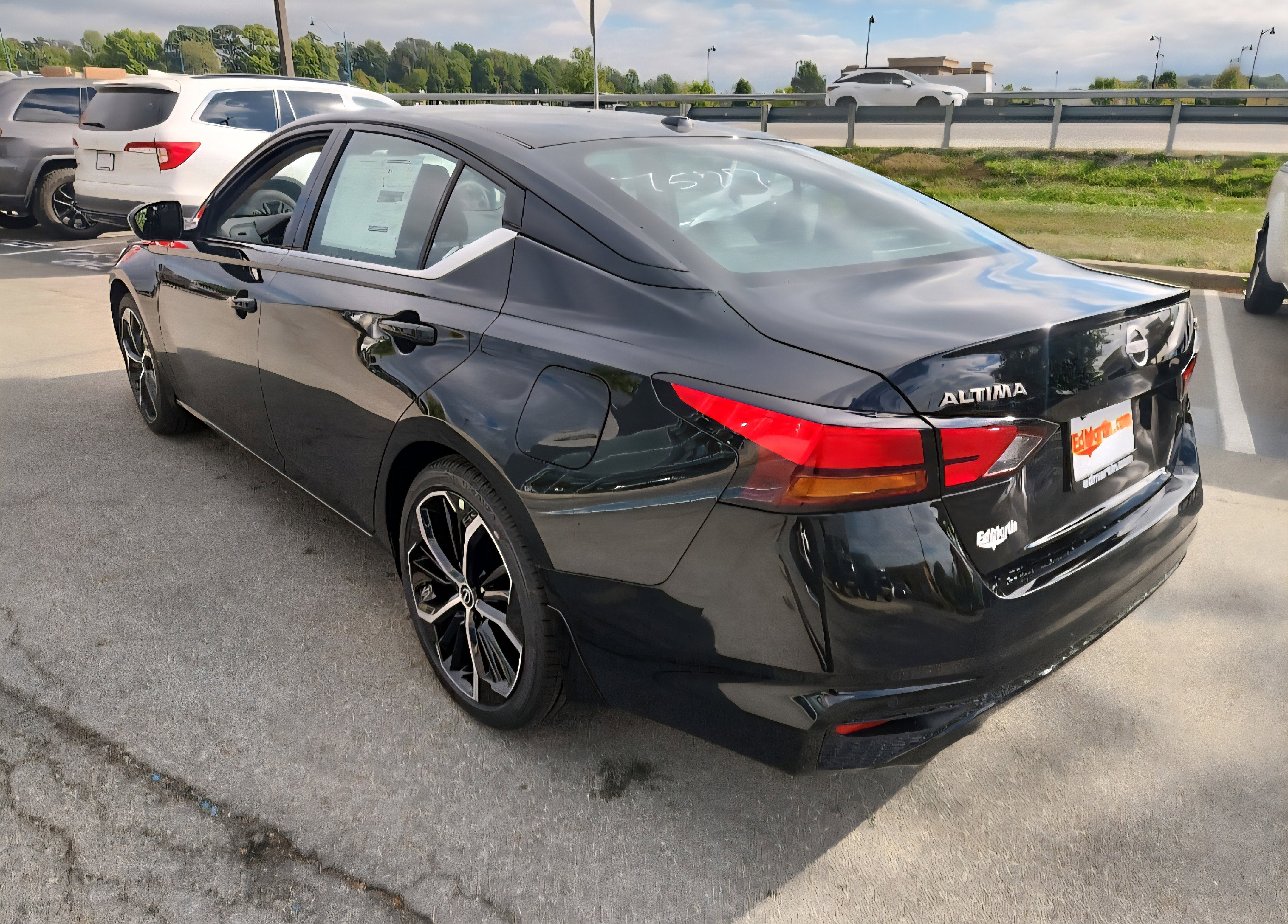 2025 Nissan Altima SR