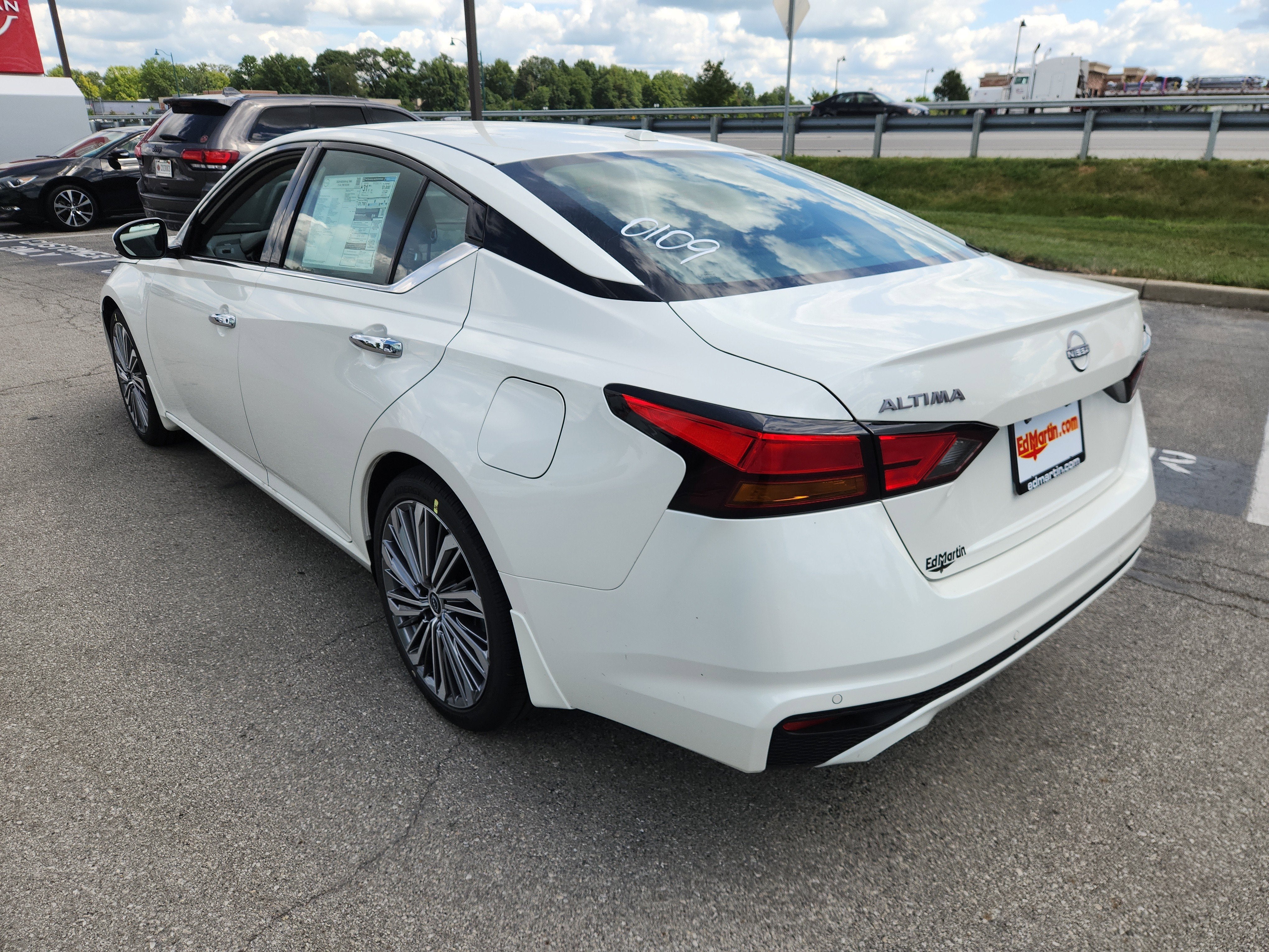 2025 Nissan Altima SL