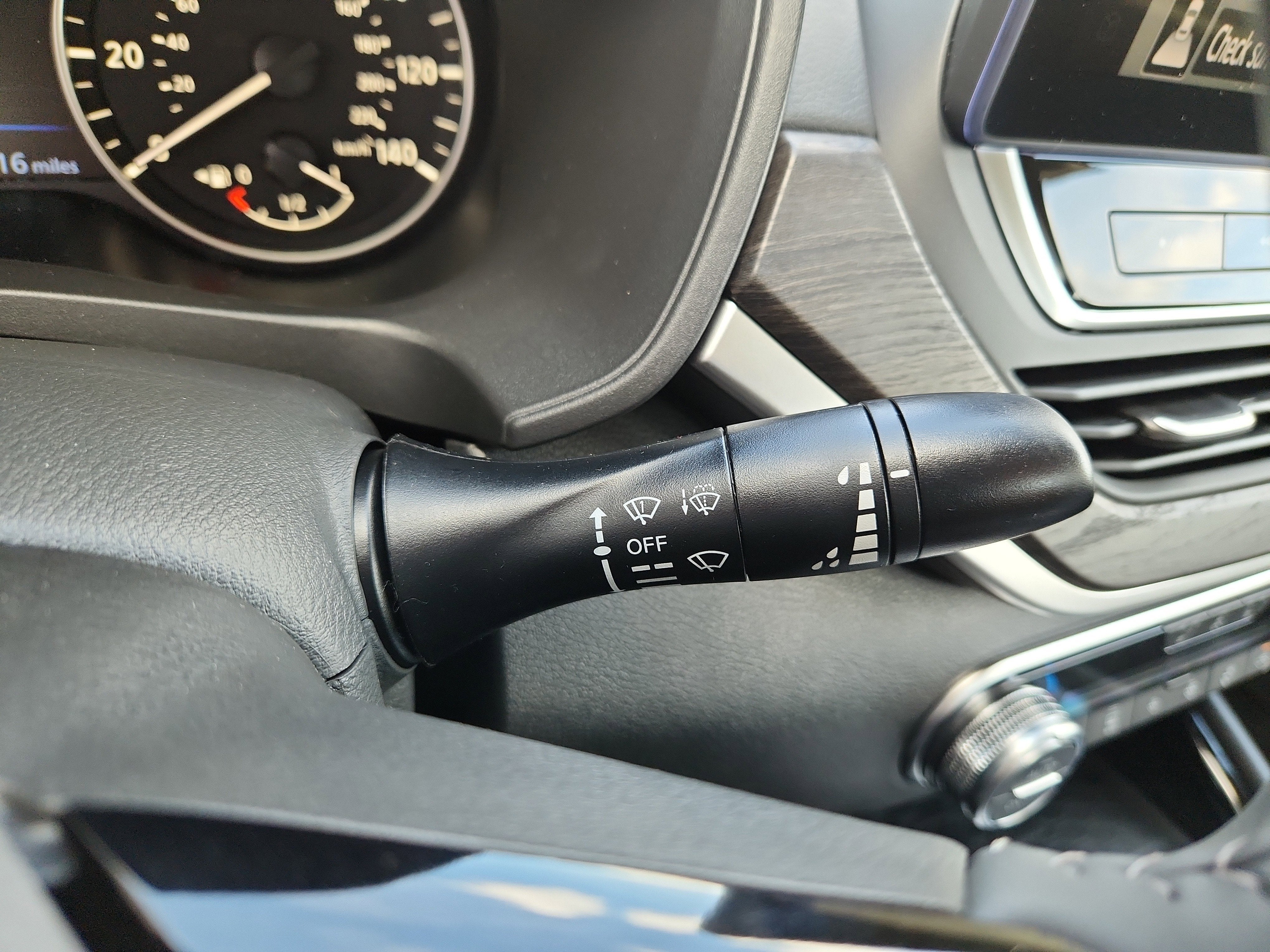 2025 Nissan Altima SL