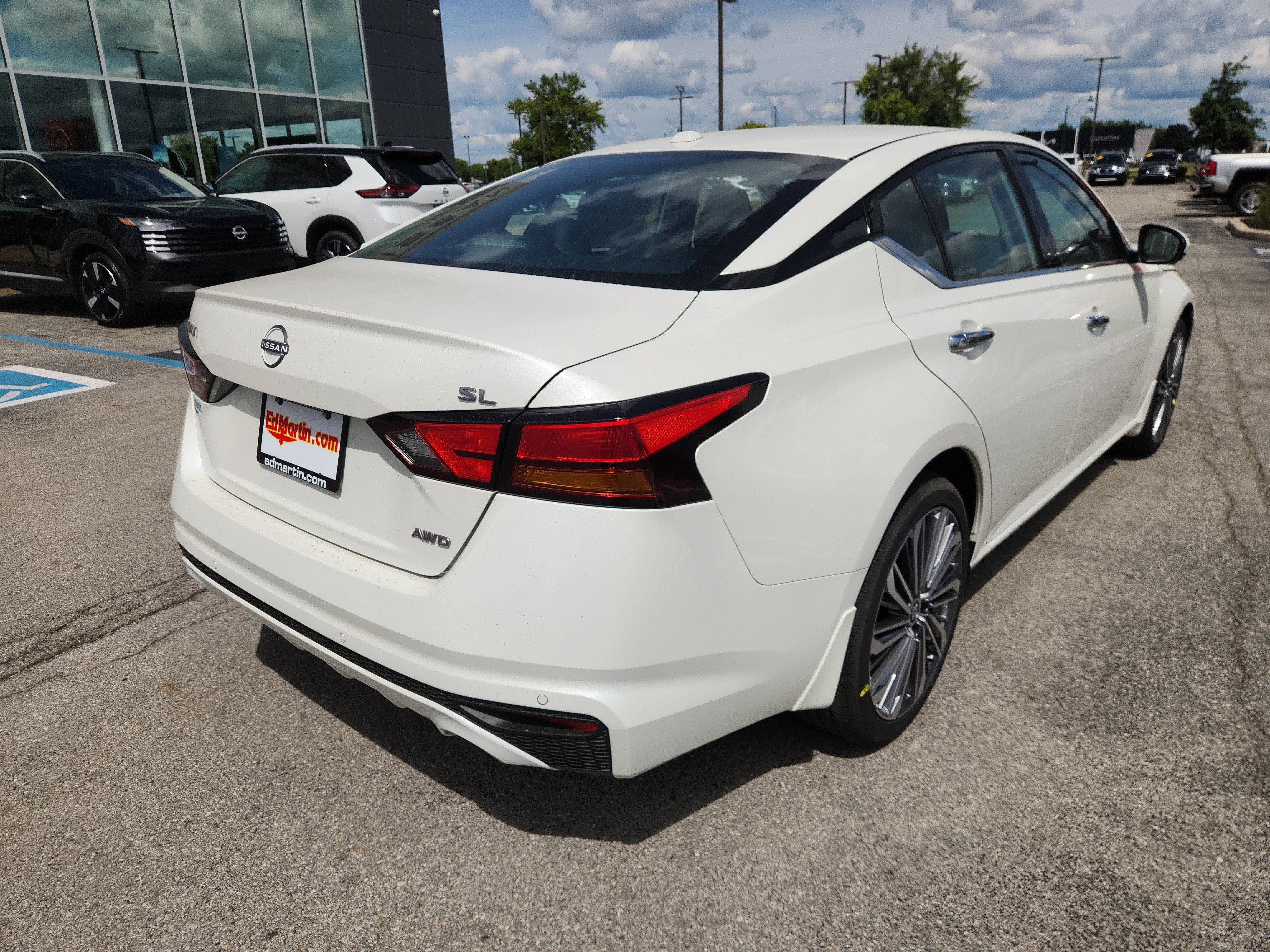 2025 Nissan Altima SL