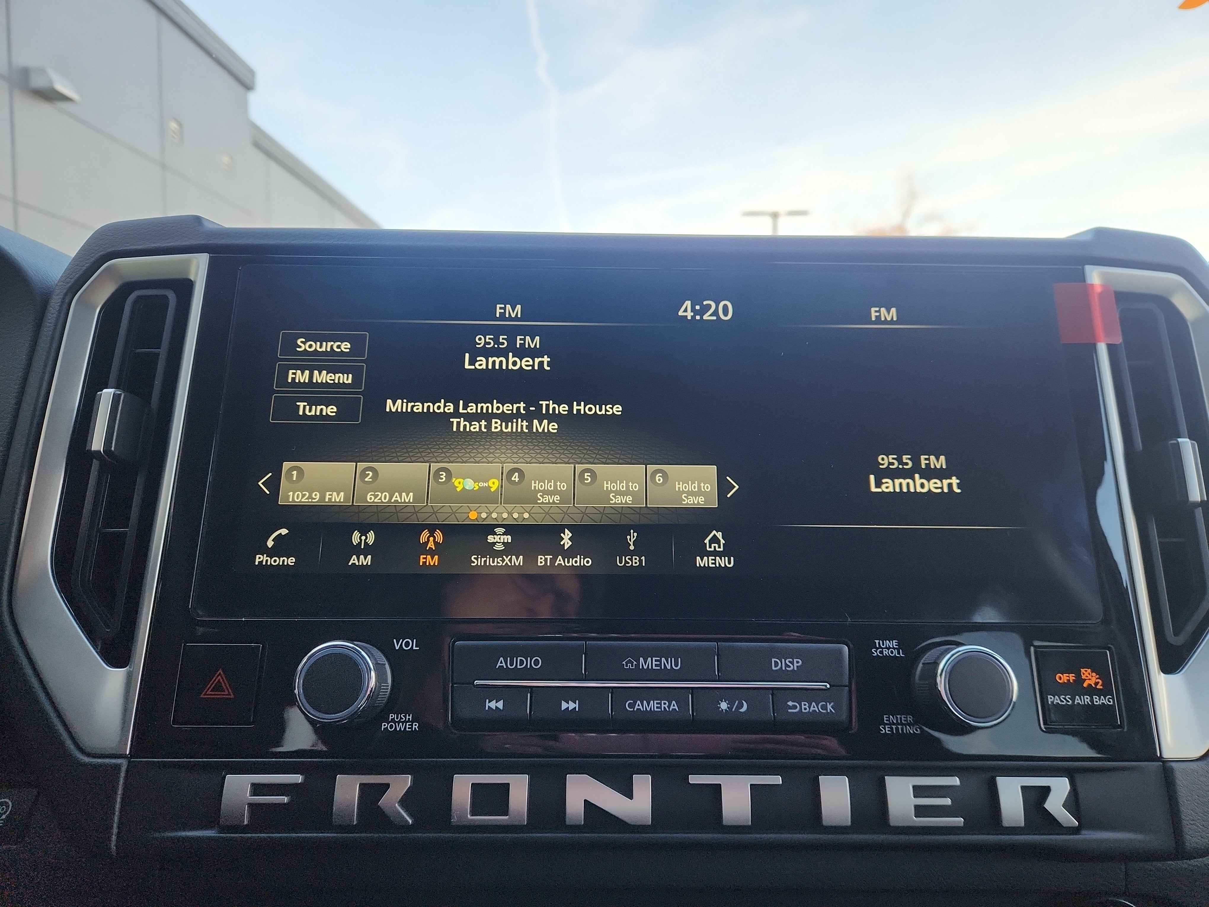 2026 Nissan Frontier SV