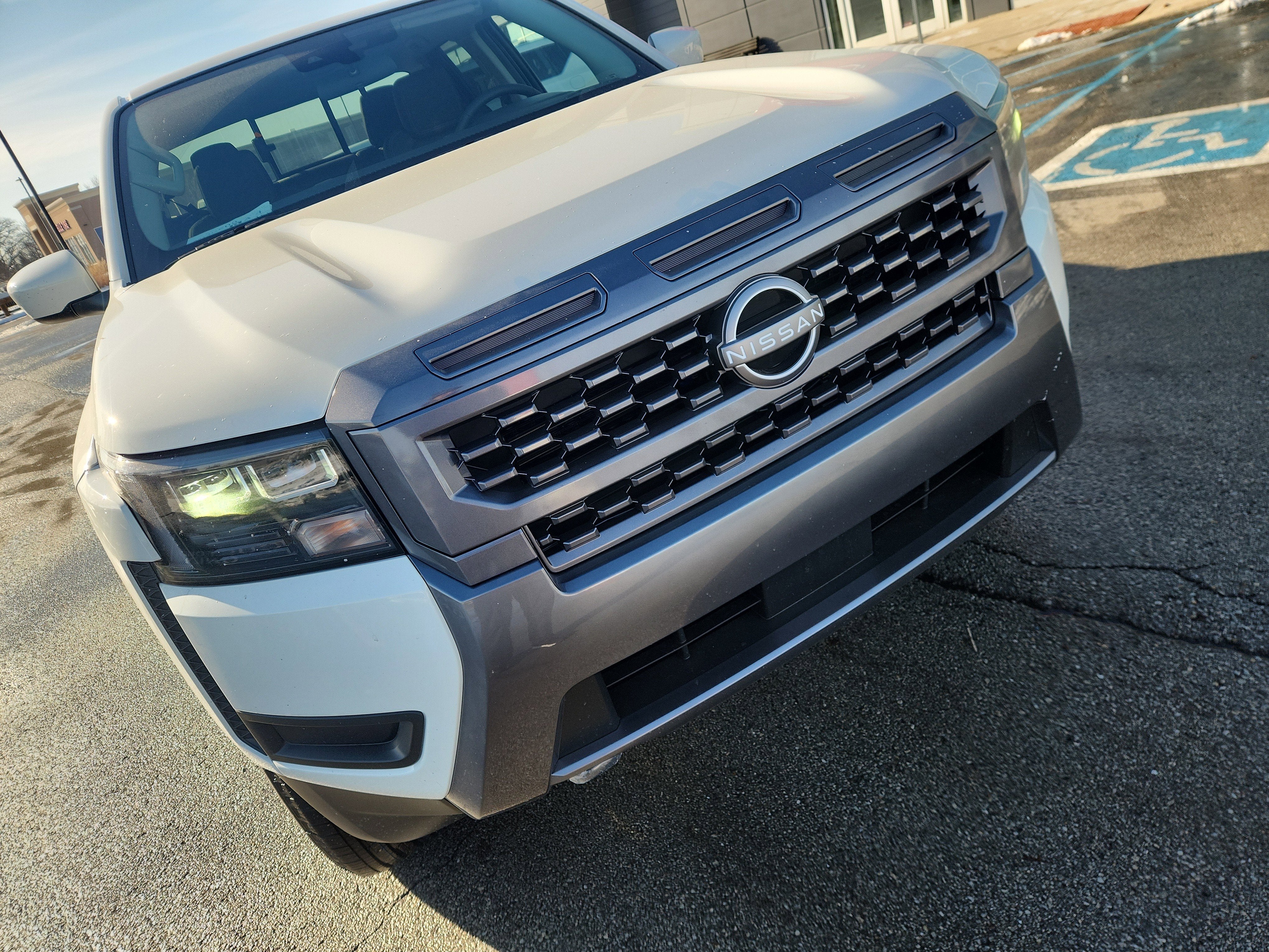 2026 Nissan Frontier SV