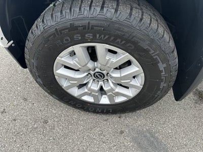 2023 Nissan Frontier SV