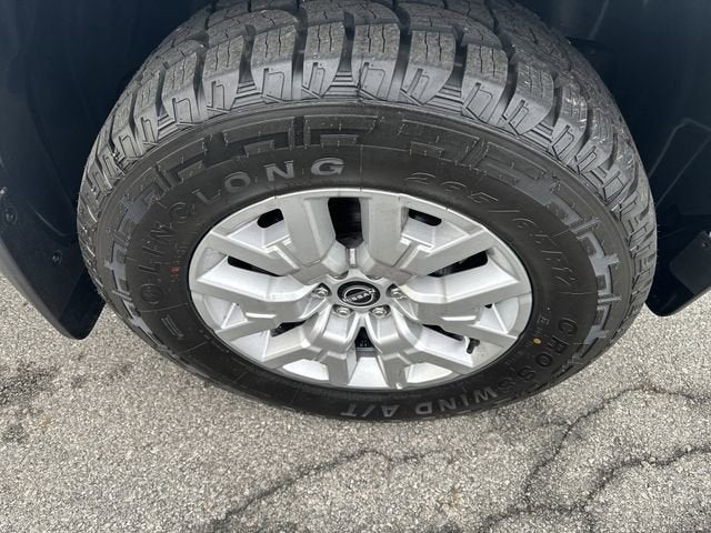 2023 Nissan Frontier SV