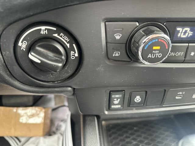 2023 Nissan Frontier SV