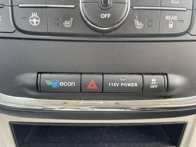 2016 Chrysler Town & Country Touring