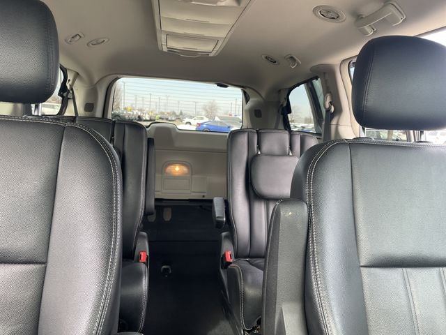 2016 Chrysler Town & Country Touring