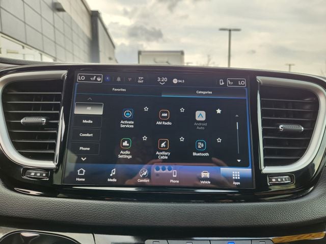 2025 Chrysler Pacifica Select