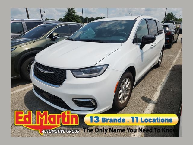 2025 Chrysler Pacifica Select