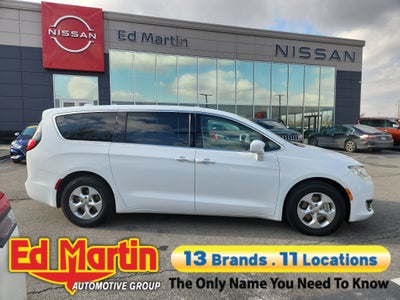 2017 Chrysler Pacifica Touring Plus