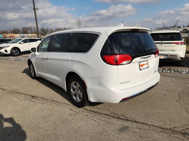 2017 Chrysler Pacifica Hybrid Touring Plus