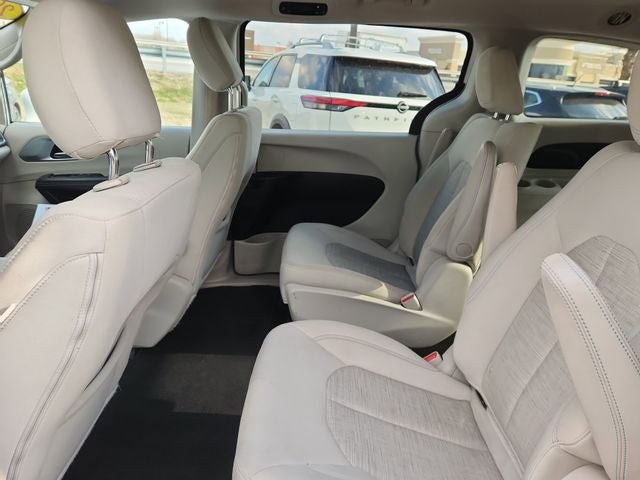 2017 Chrysler Pacifica Hybrid Touring Plus