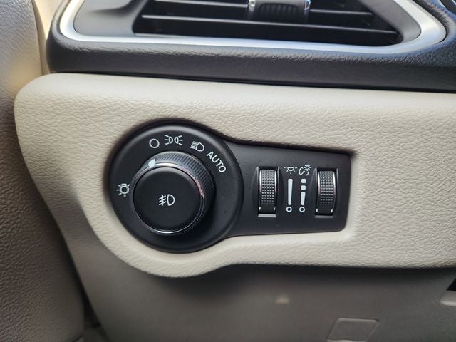 2017 Chrysler Pacifica Hybrid Touring Plus