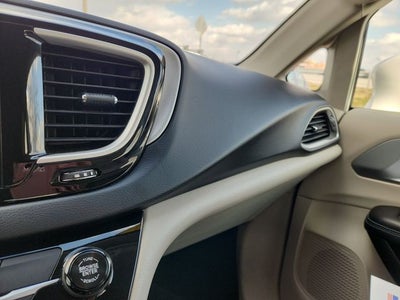 2017 Chrysler Pacifica Hybrid Touring Plus