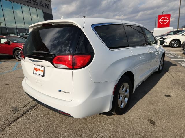 2017 Chrysler Pacifica Hybrid Touring Plus