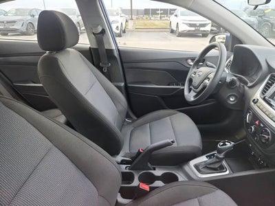 2022 Hyundai Accent SE