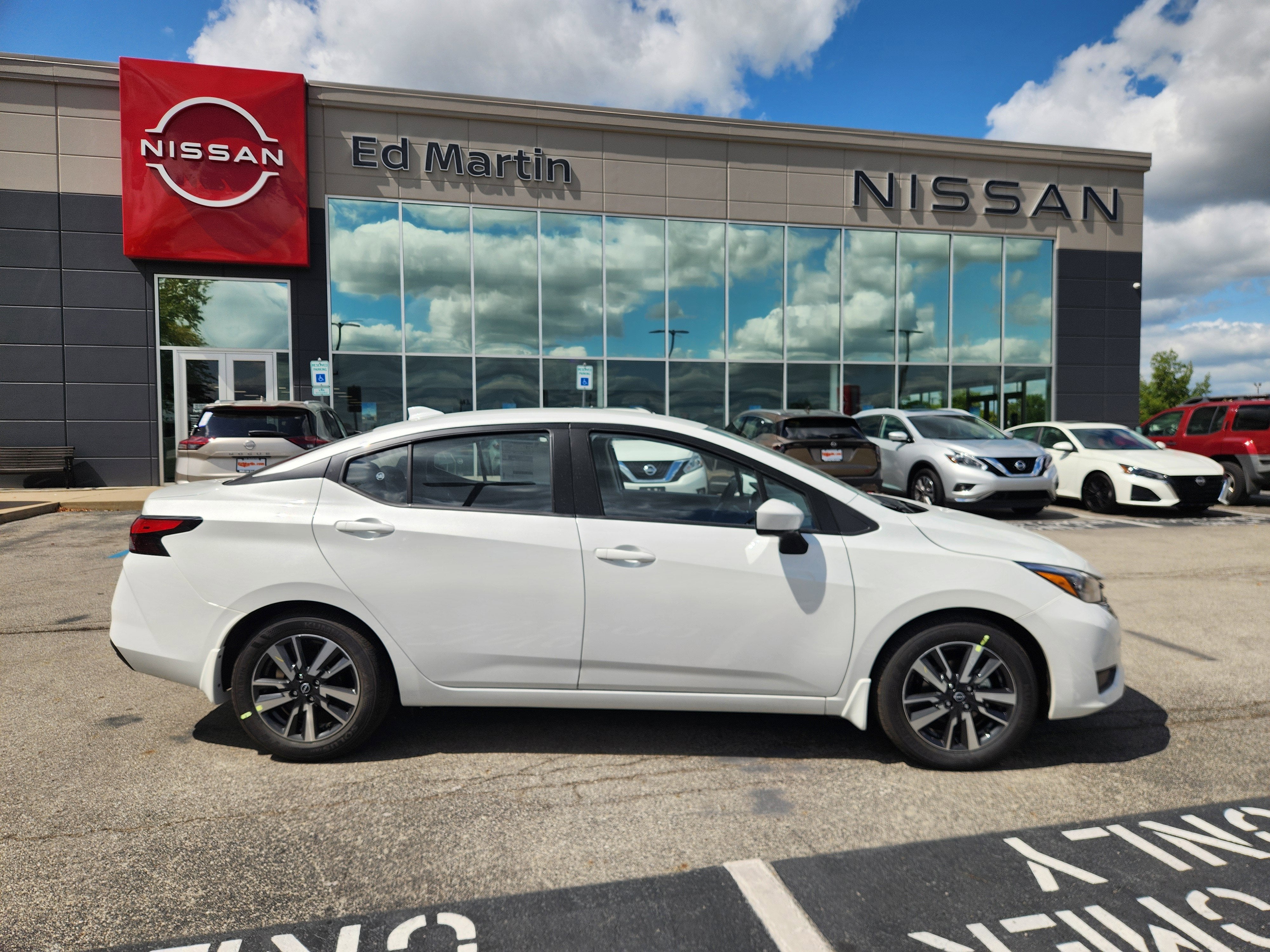 2025 Nissan Versa SV