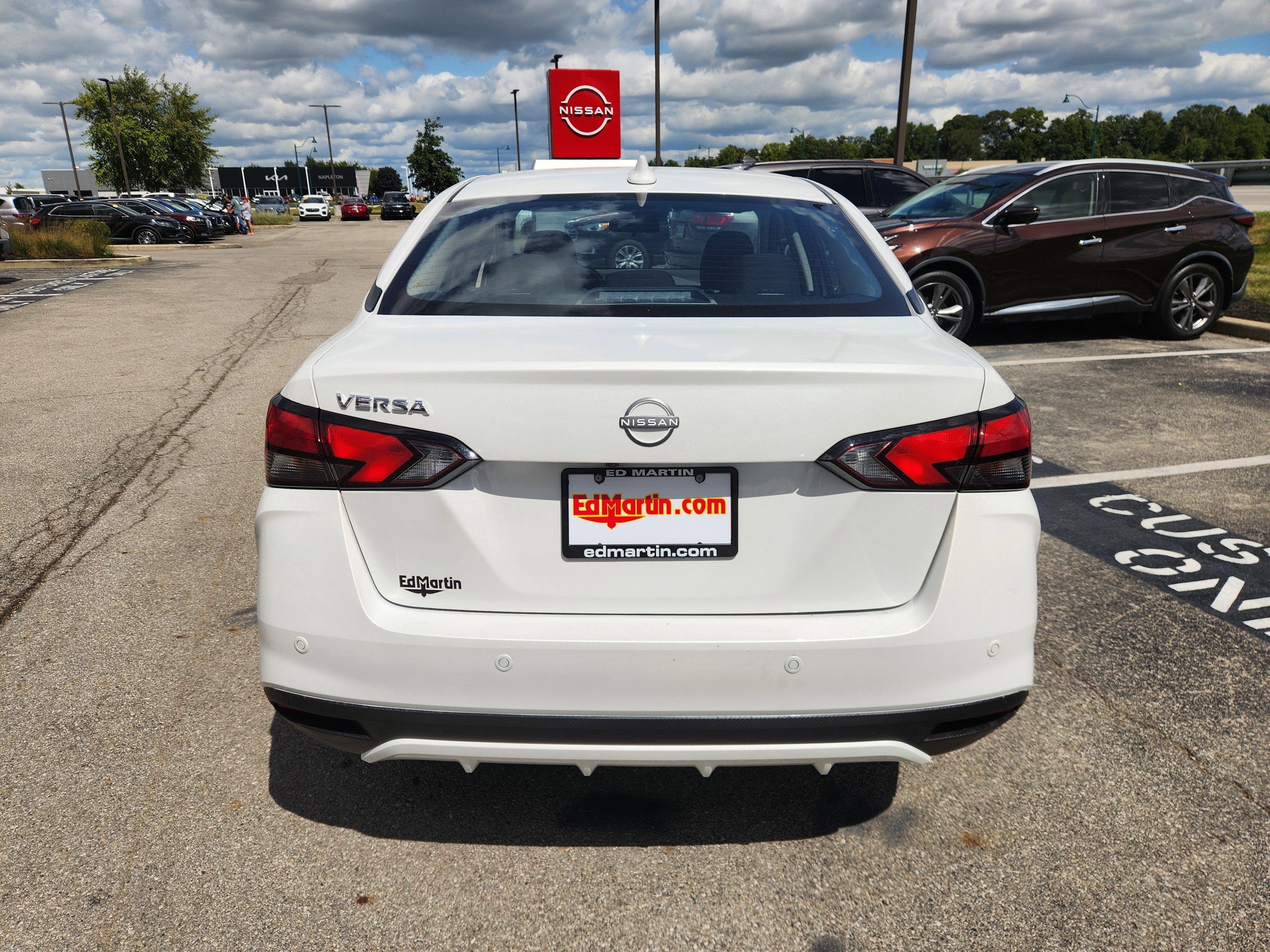 2025 Nissan Versa SV
