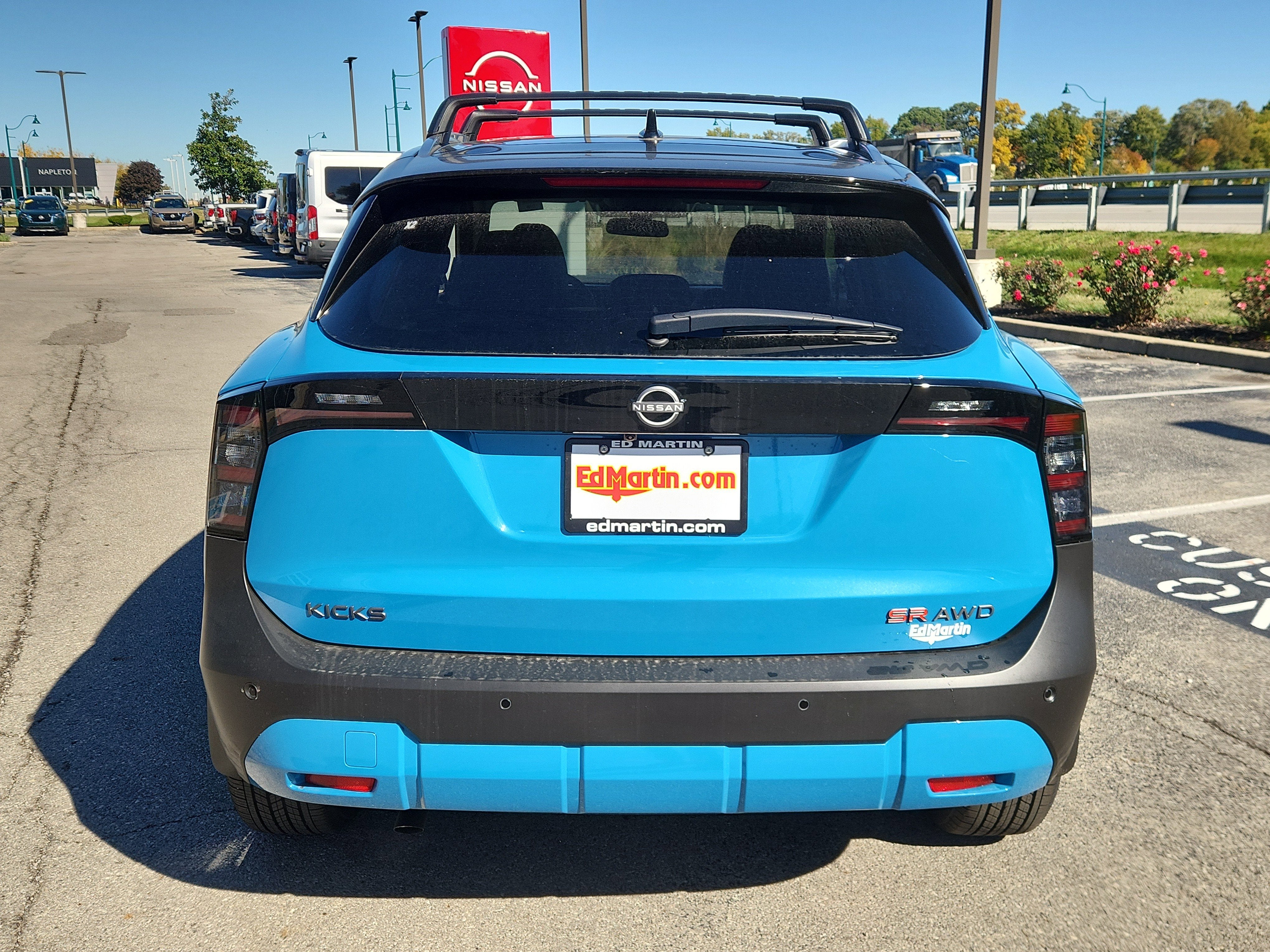 2026 Nissan Kicks SR