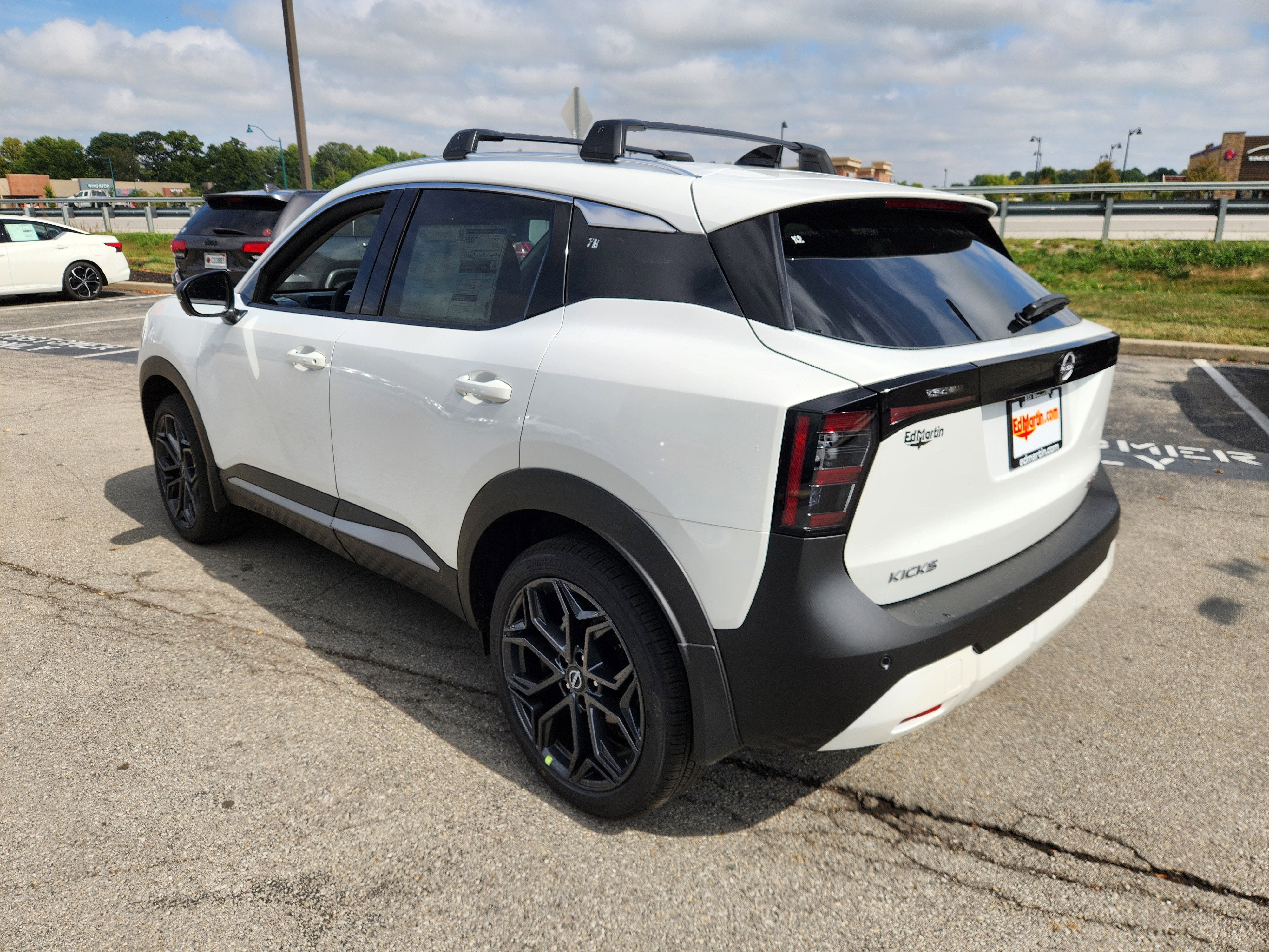 2026 Nissan Kicks SR