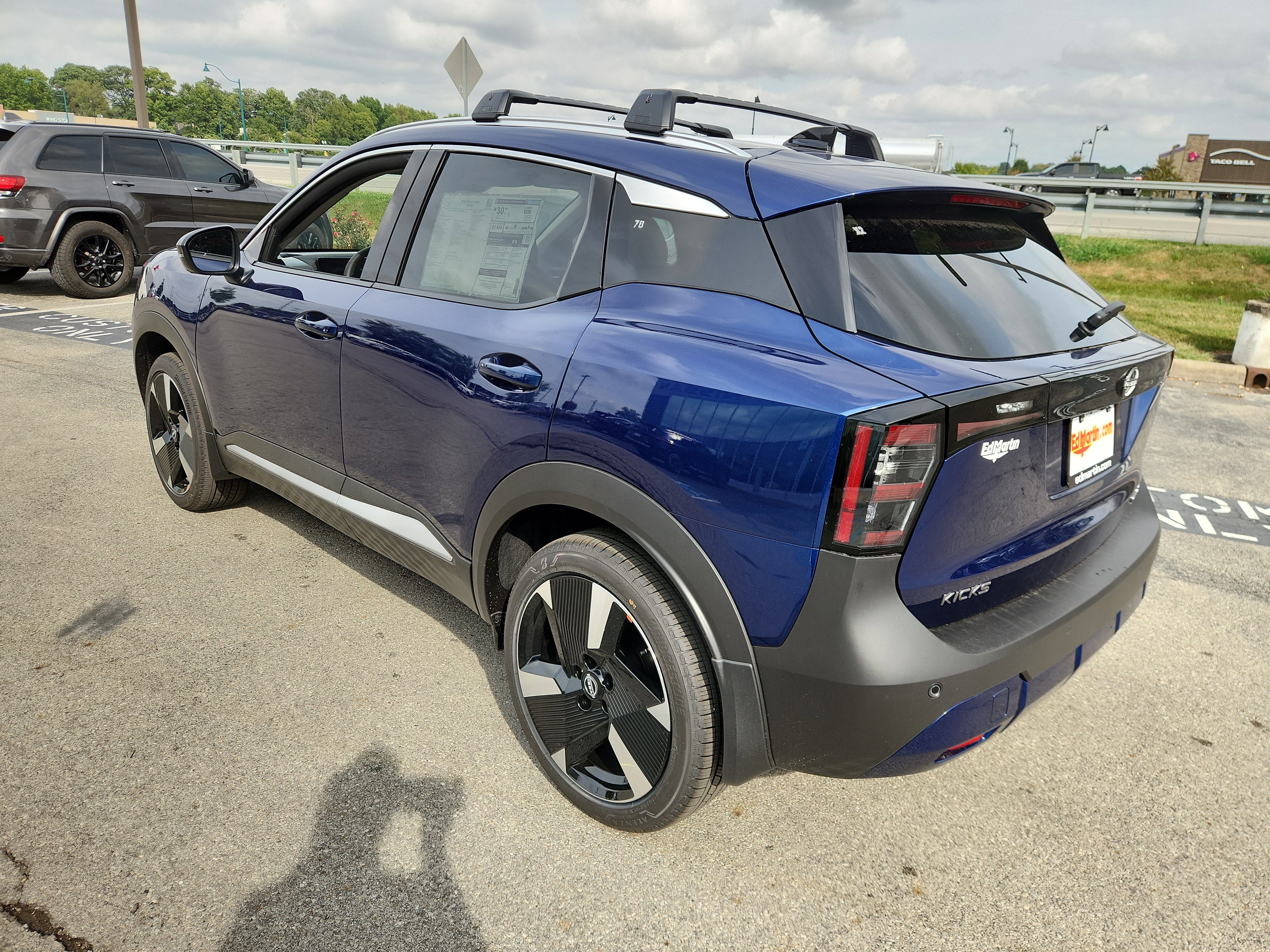 2026 Nissan Kicks SR