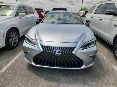 2022 Lexus ES 300h Ultra Luxury