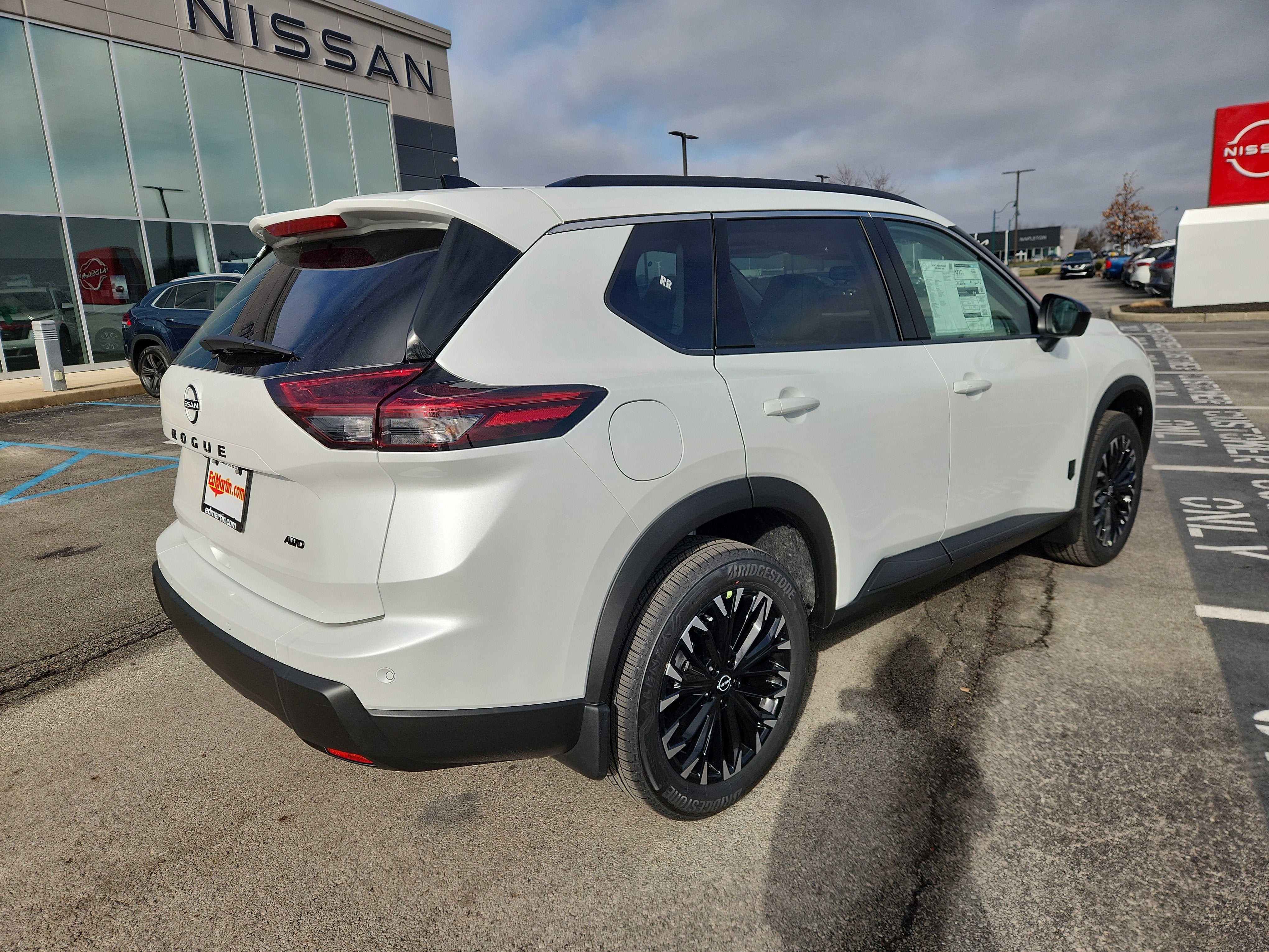 2026 Nissan Rogue Dark Armor