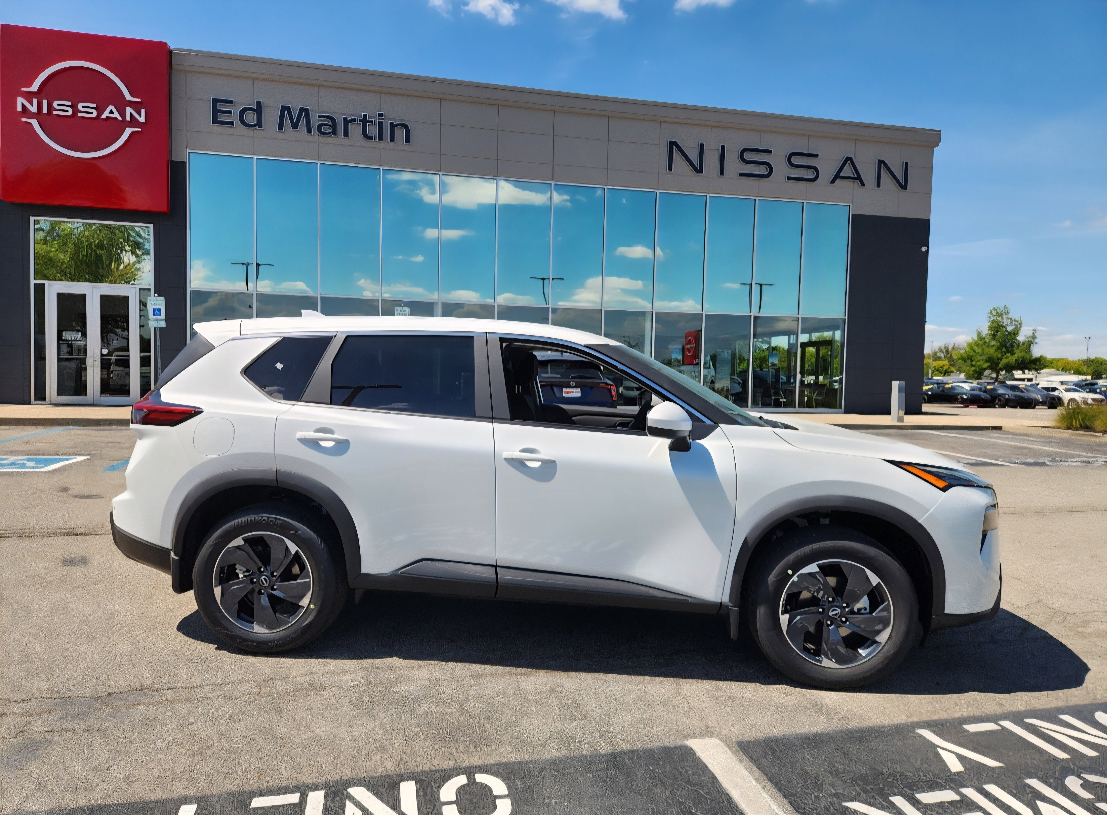 2026 Nissan Rogue SV