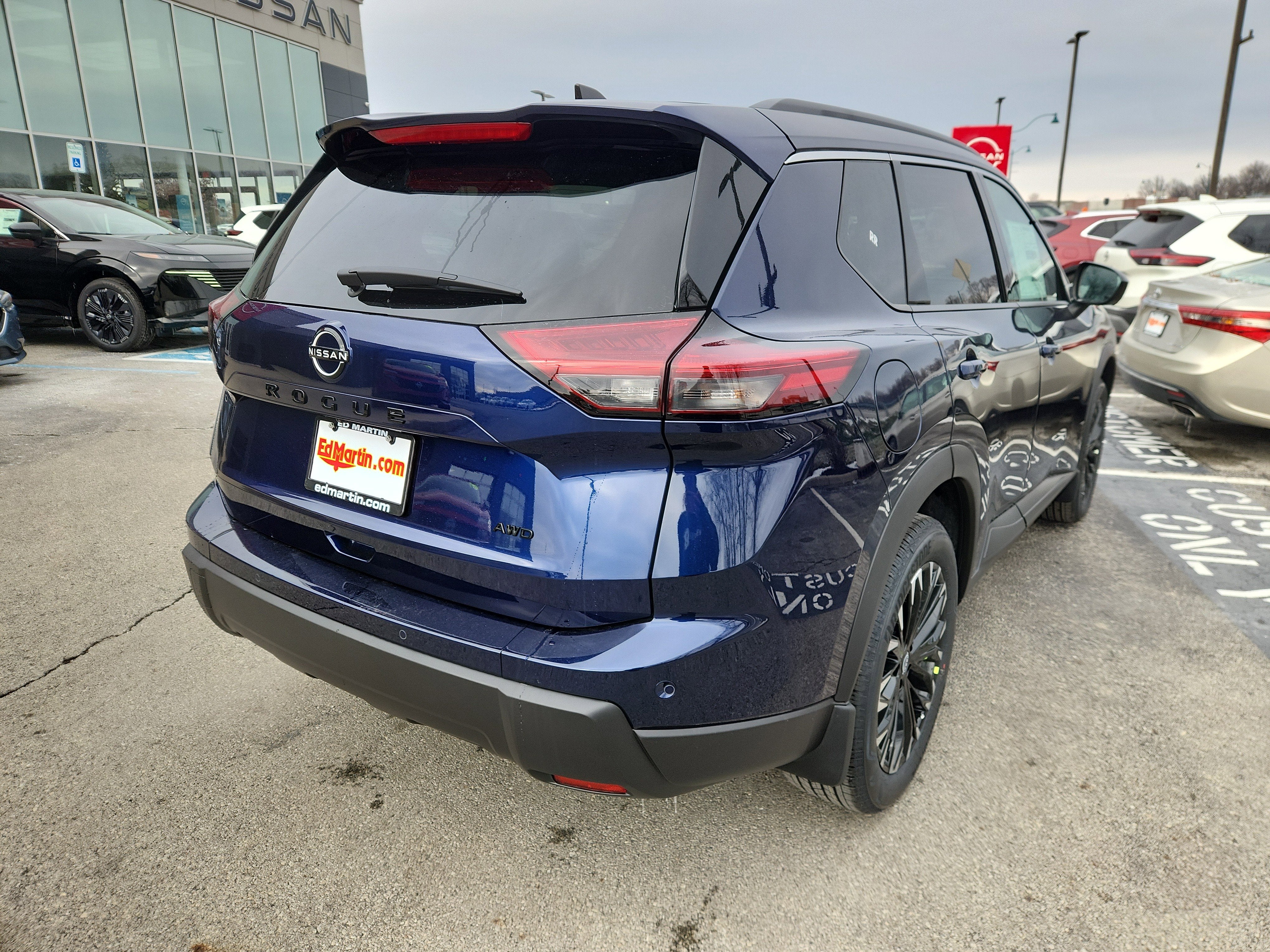 2026 Nissan Rogue Dark Armor