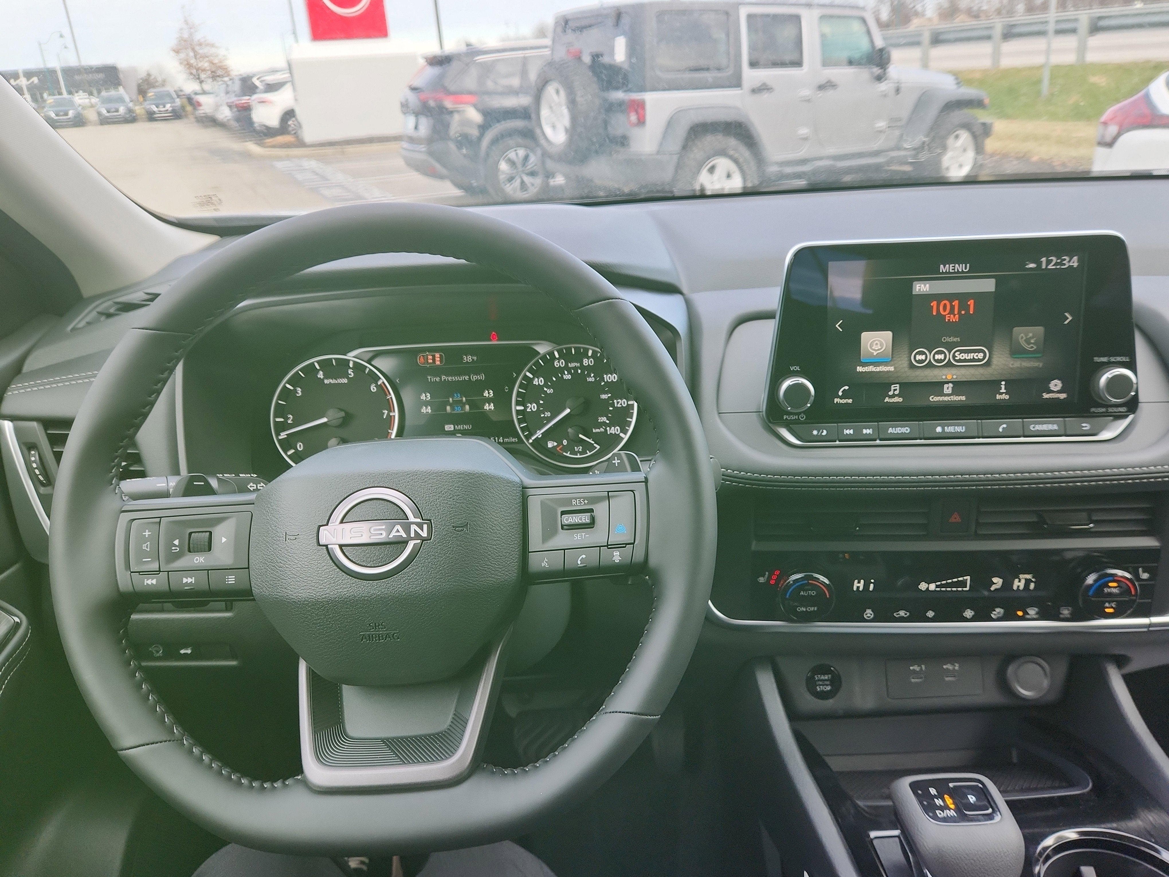 2026 Nissan Rogue SV