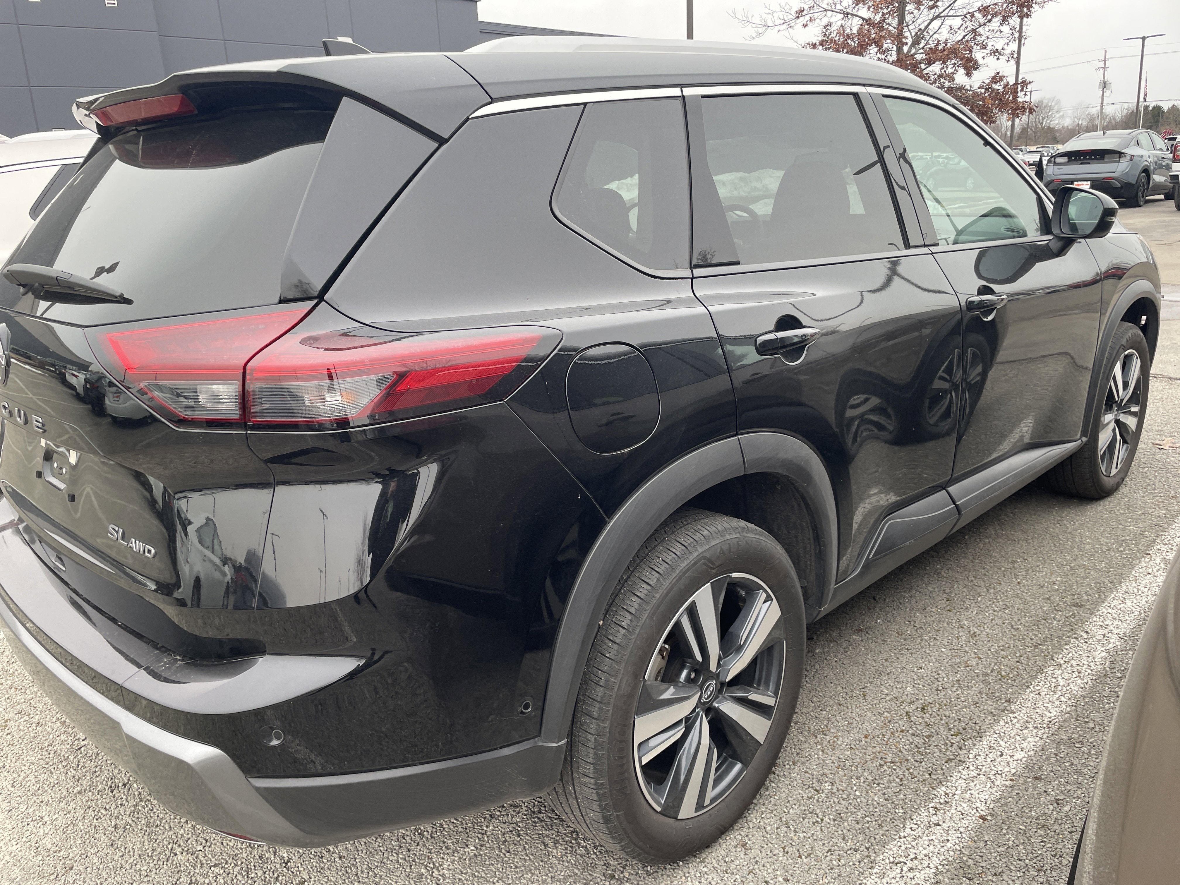 2025 Nissan Rogue SL