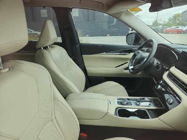 2024 INFINITI QX60 LUXE