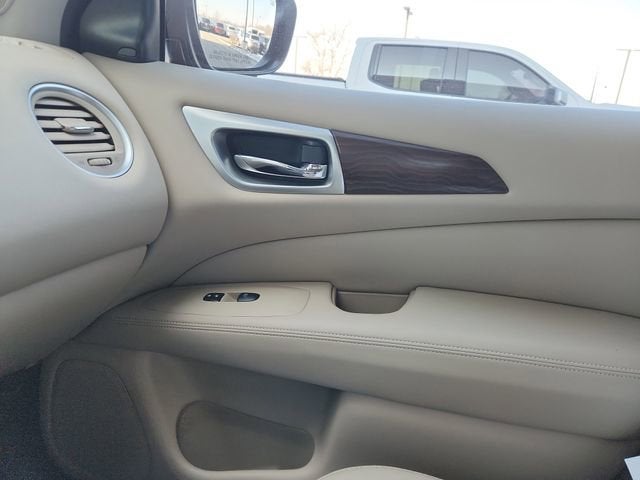 2020 Nissan Pathfinder Platinum