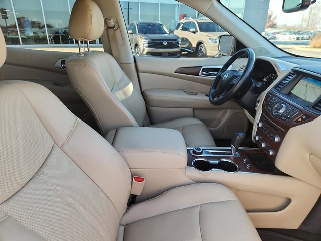 2020 Nissan Pathfinder Platinum