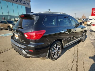 2020 Nissan Pathfinder Platinum