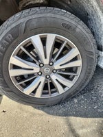 2017 Nissan Pathfinder SL