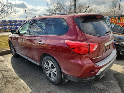 2017 Nissan Pathfinder SL