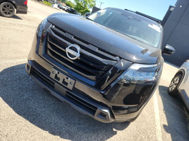 2023 Nissan Pathfinder SV