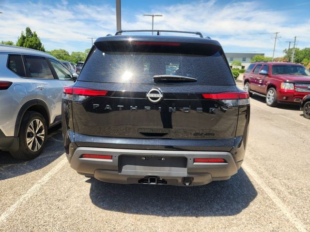 2023 Nissan Pathfinder SV