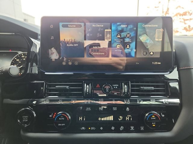 2026 Nissan Pathfinder SV